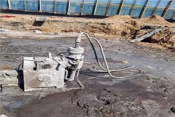 青河水泡基础注浆加固